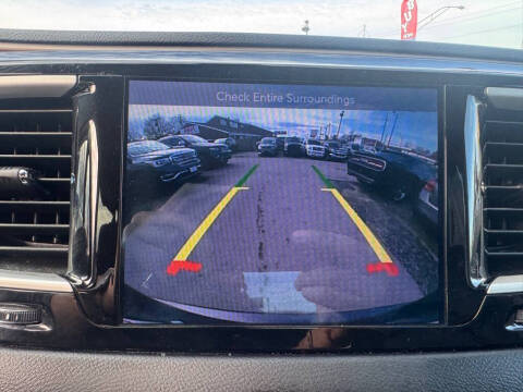 2017 Chrysler Pacifica Touring-L