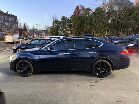 2015 Infiniti Q70 3.7