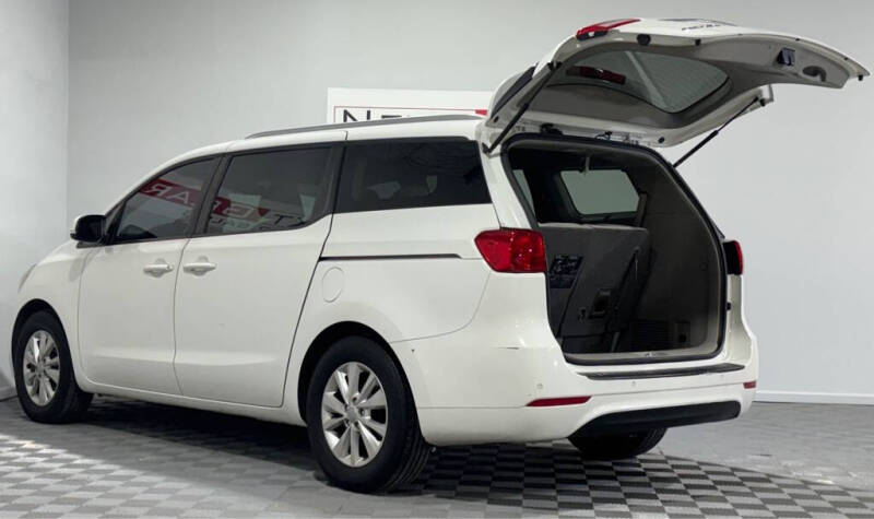 2016 Kia Sedona LX