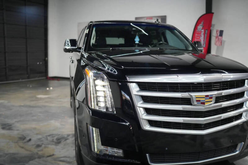 2017 Cadillac Escalade Luxury