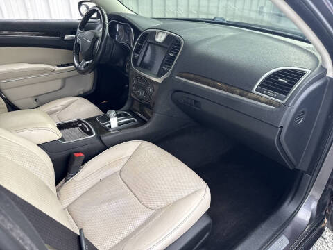 2016 Chrysler 300 C