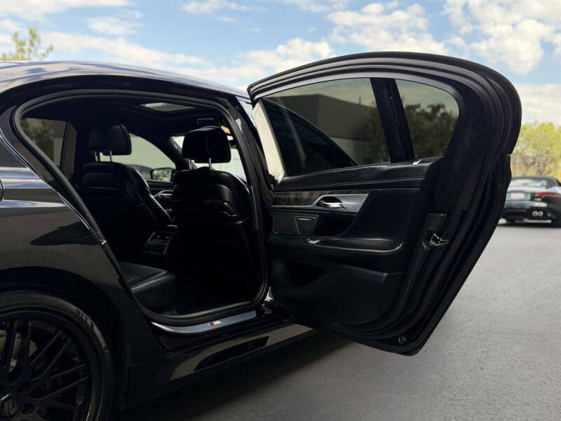 2017 BMW 7 Series 750i