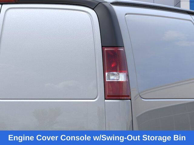 2025 Chevrolet Express 2500