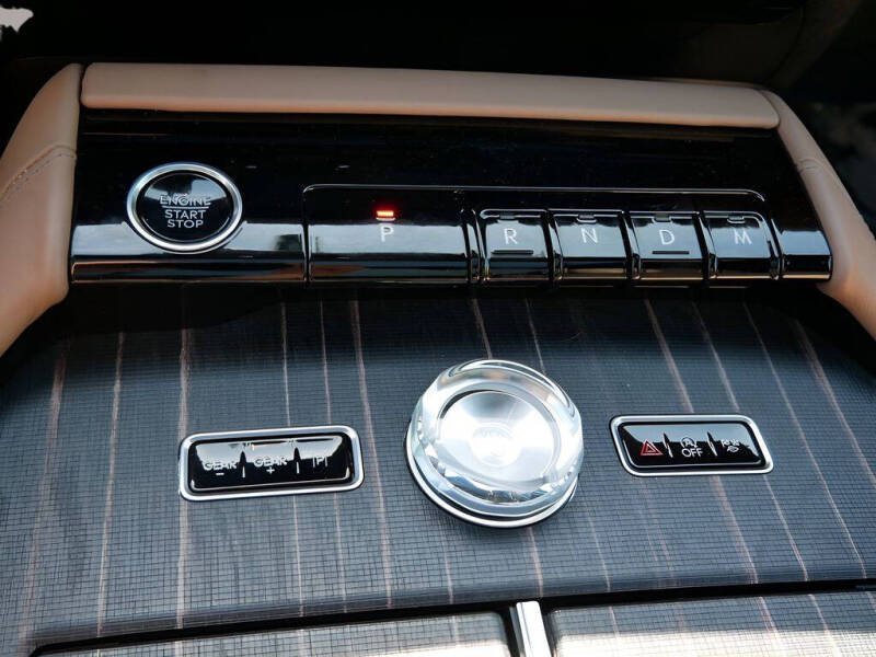 2025 Lincoln Navigator Black Label