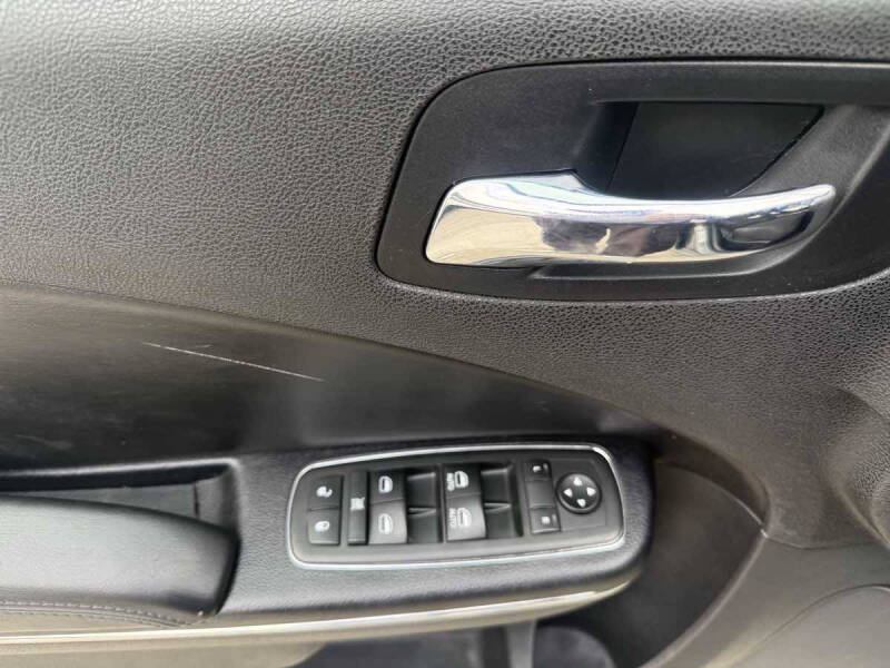 2012 Dodge Charger SE