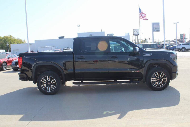 Used 2022 GMC Sierra 1500 AT4 with VIN 1GTUUEET5NZ630265 for sale in Storm Lake, IA