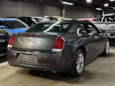 2016 Chrysler 300 C
