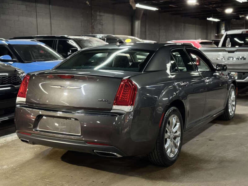 2016 Chrysler 300 C