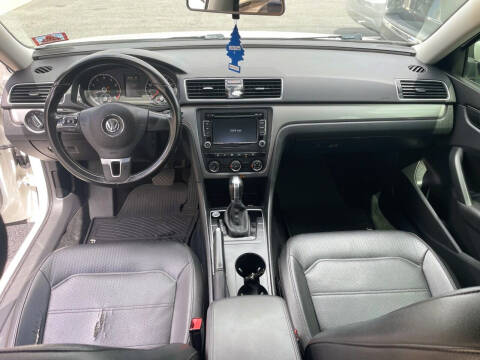 2015 Volkswagen Passat 1.8T Limited Edition