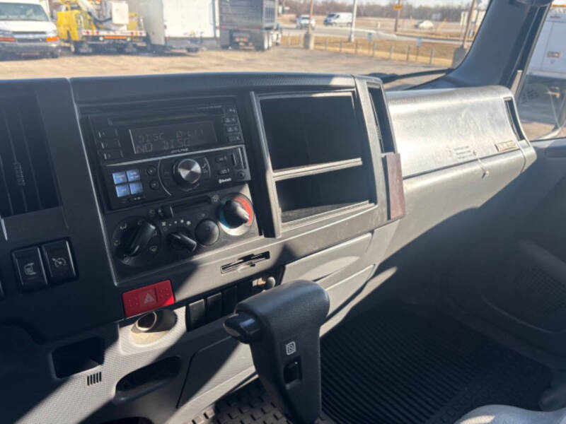 2013 Isuzu NQR Cube Van