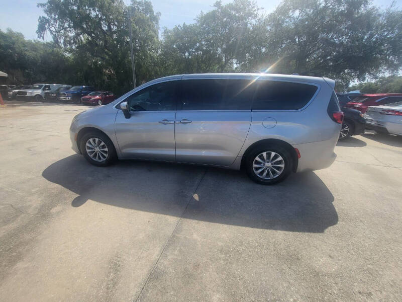 2017 Chrysler Pacifica Touring