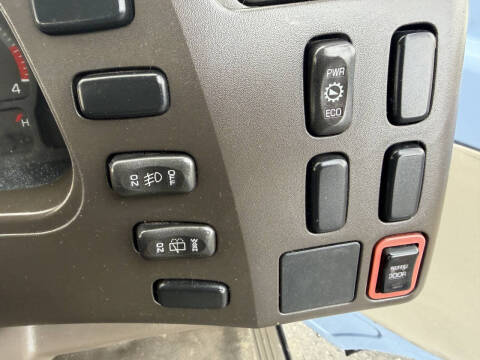 2000 Mitsubishi Rosa