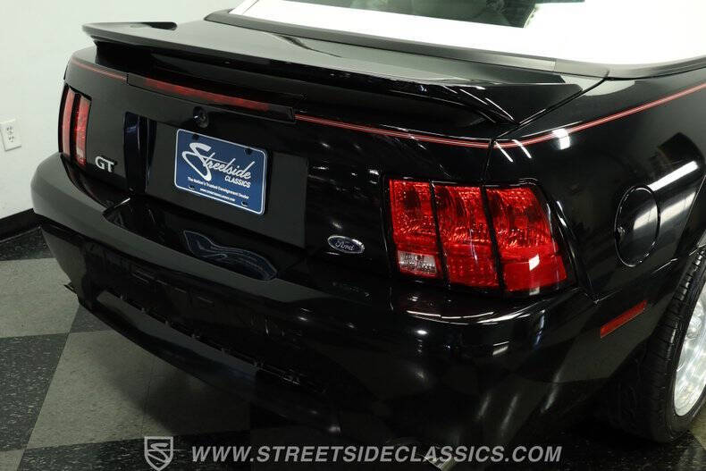 2000 Ford Mustang GT
