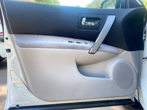 2010 Nissan Rogue S Krom