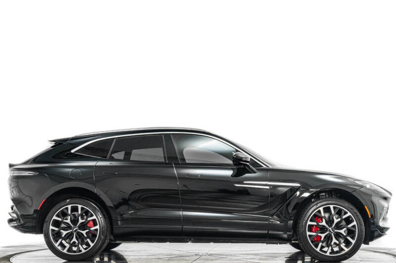 2021 Aston Martin DBX