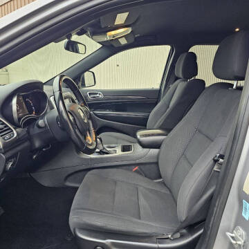 2019 Jeep Grand Cherokee Laredo E