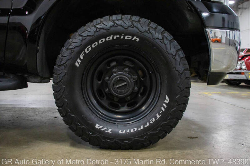 2005 Ford Excursion XLT