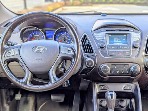 2015 Hyundai Tucson SE