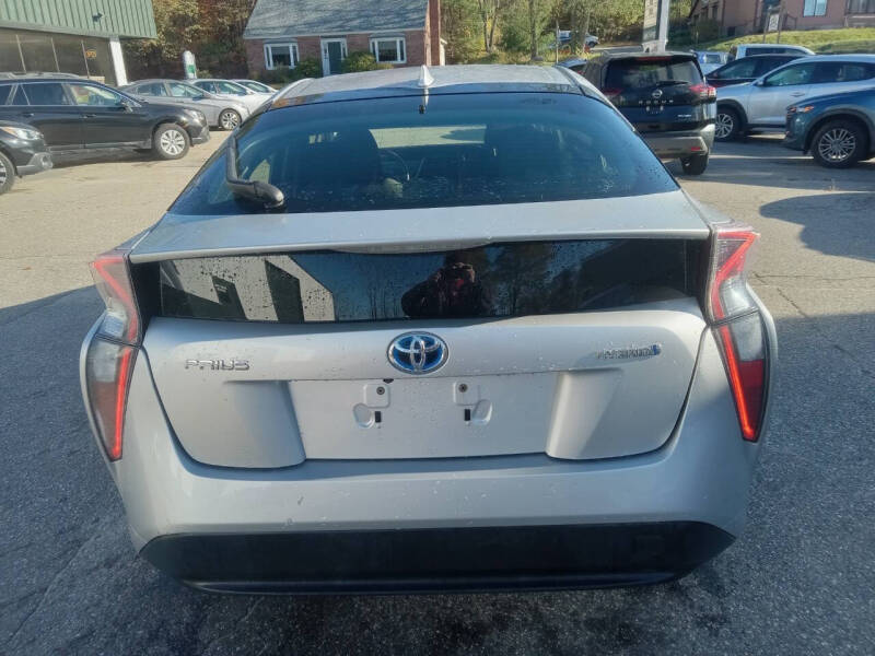 2016 Toyota Prius Two