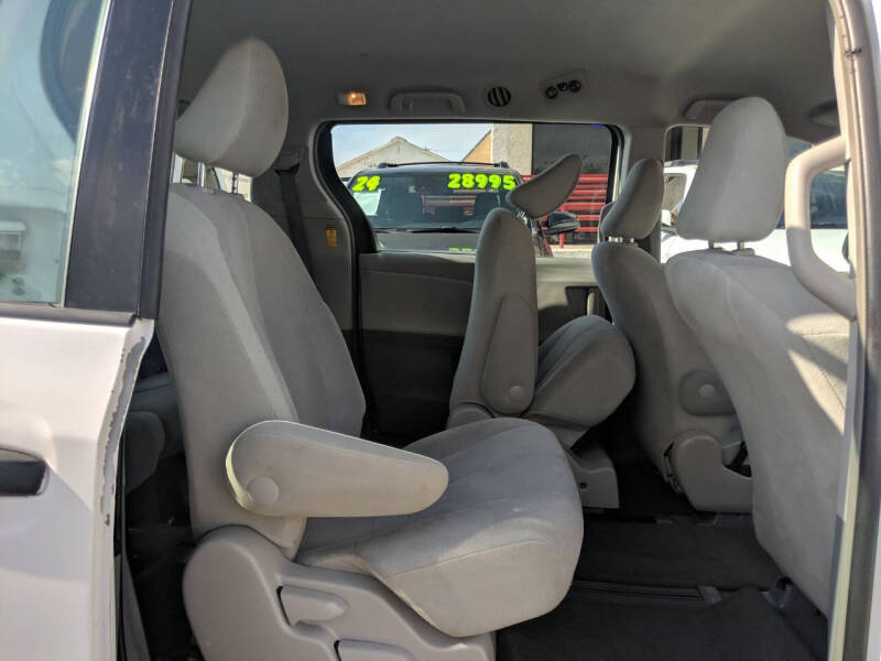 2014 Toyota Sienna L 7-Passenger