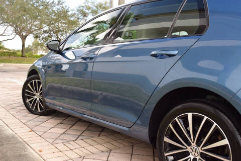 2015 Volkswagen Golf TDI SE