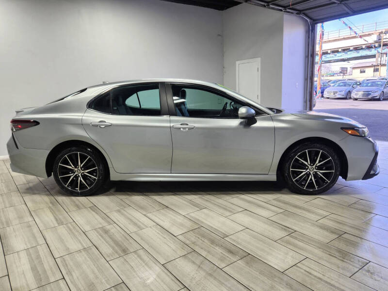 2023 Toyota Camry SE Nightshade