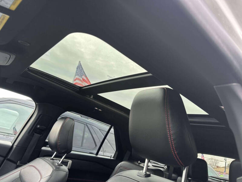 2022 Ford Explorer ST-Line