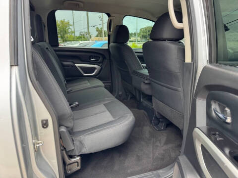 2018 Nissan Titan SV