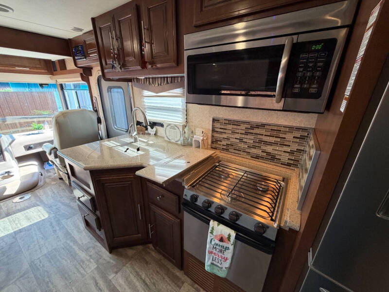 2015 Forest River Georgetown 335DS