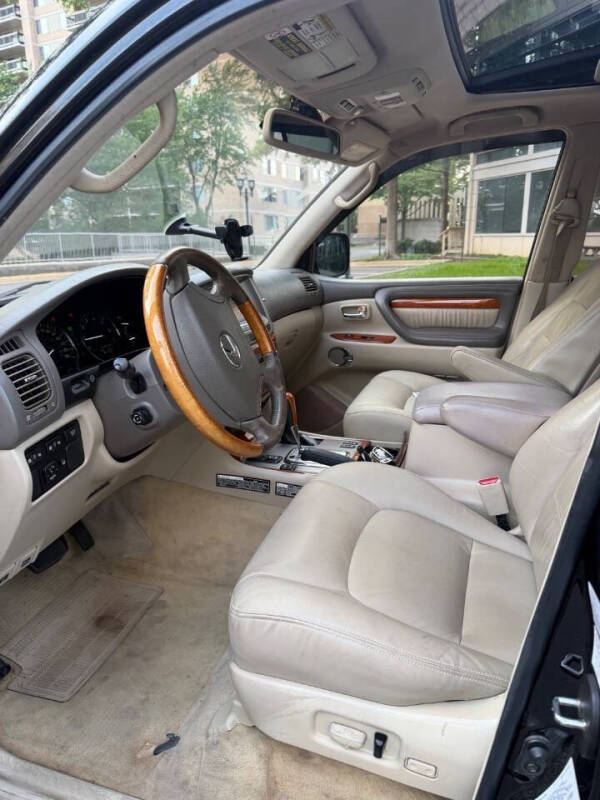 2003 Lexus LX 470