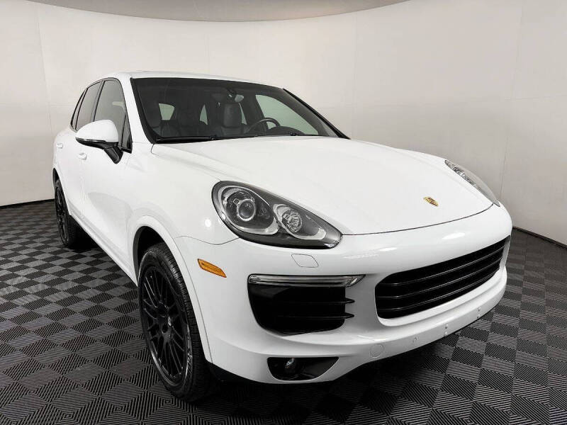 2017 Porsche Cayenne Platinum Edition