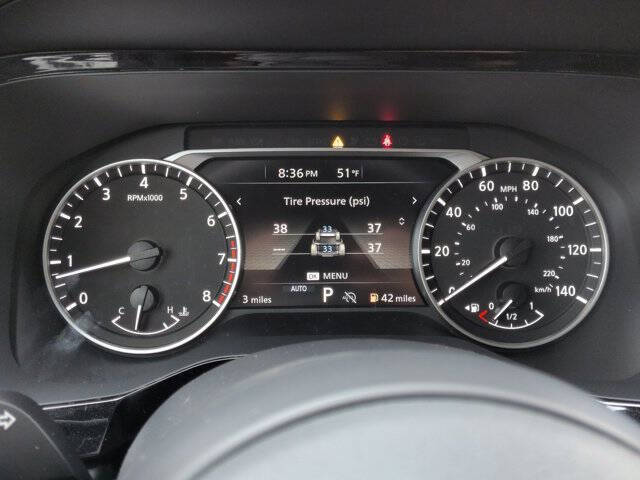 2025 Nissan Pathfinder SV