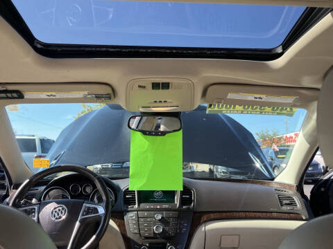 2013 Buick Regal Premium 1