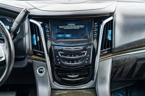 2017 Cadillac Escalade Platinum