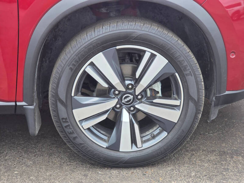 2023 Nissan Rogue SL