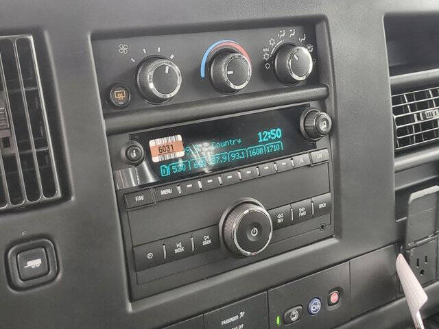 2025 GMC Savana 2500