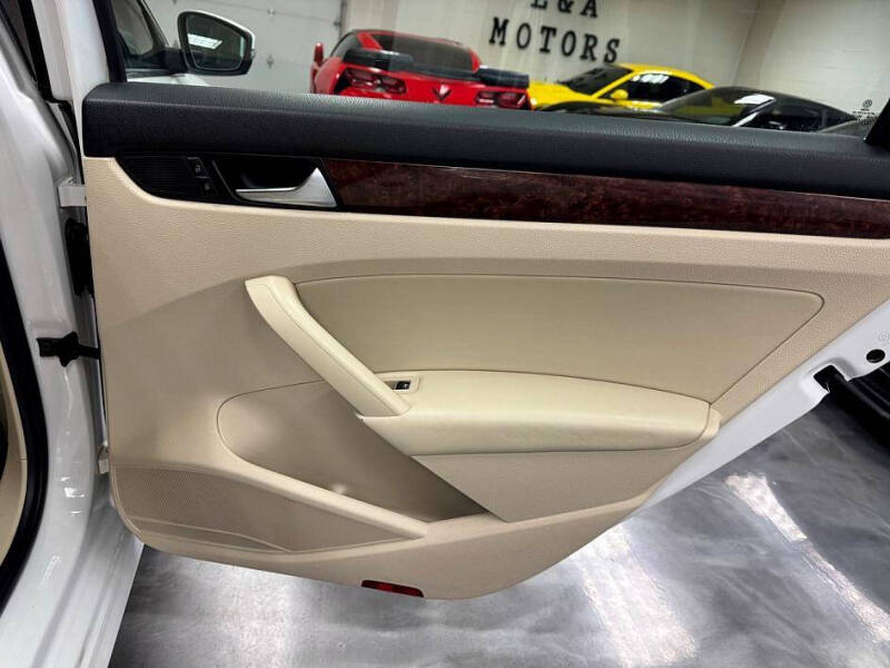 2013 Volkswagen Passat TDI SEL Premium