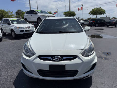 2012 Hyundai Accent GS