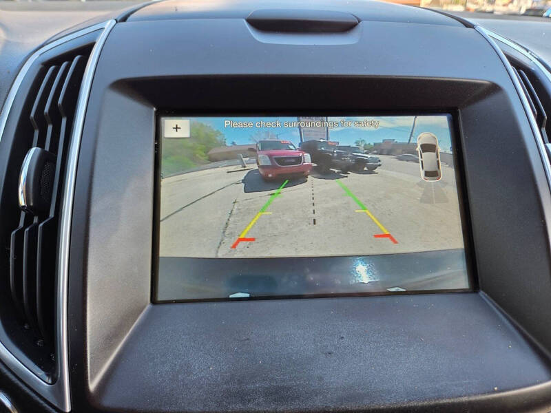 2017 Ford Edge Titanium