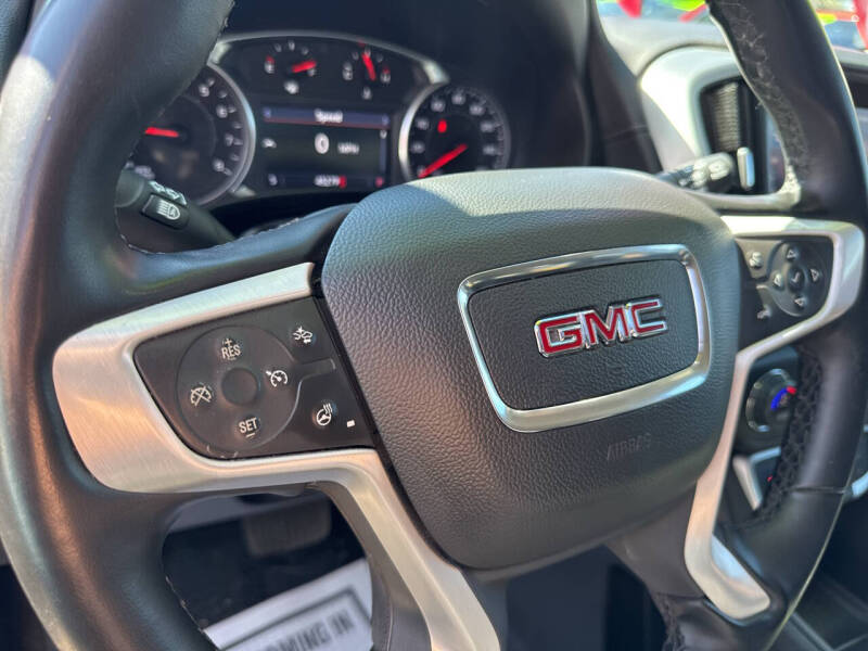 2024 GMC Terrain SLT