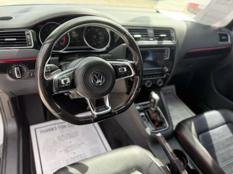 2017 Volkswagen Jetta 2.0T GLI