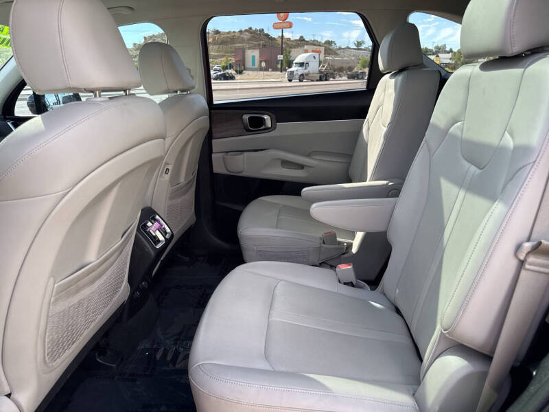 2023 Kia Sorento EX