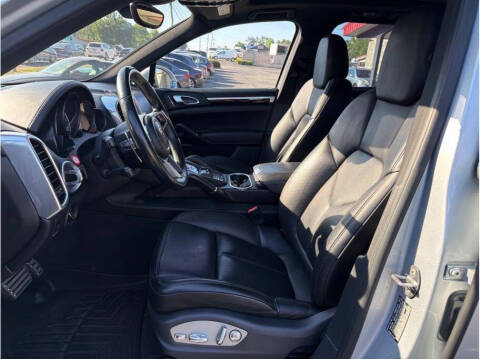 2017 Porsche Cayenne S
