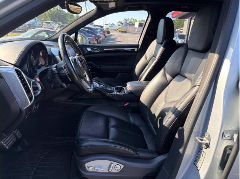 2017 Porsche Cayenne S