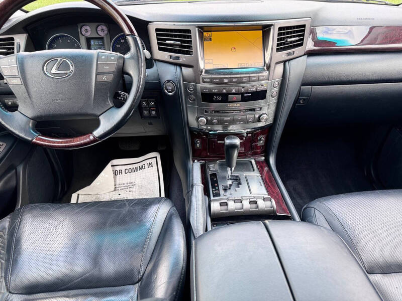 2011 Lexus LX 570