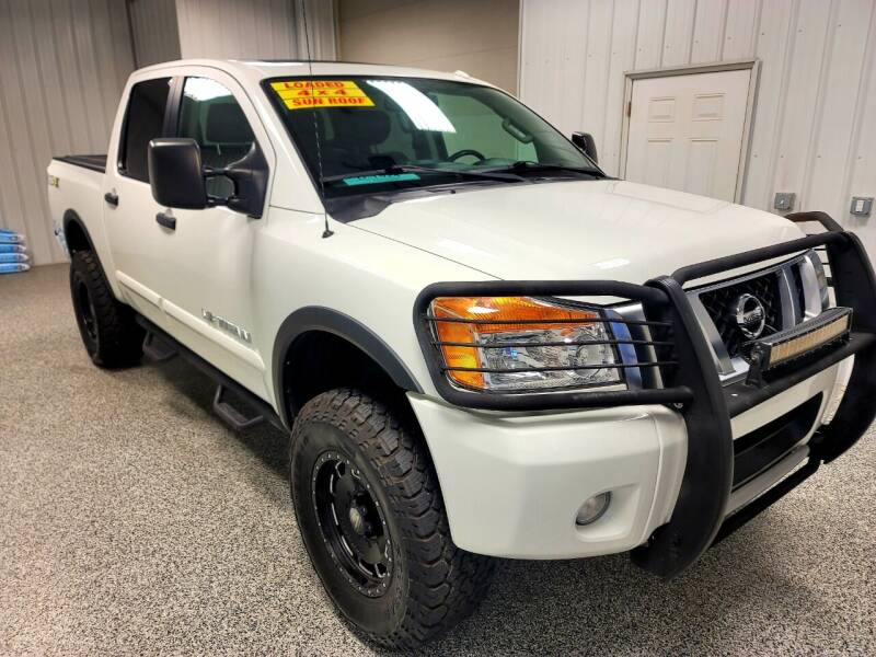 2013 Nissan Titan for sale at LaFleur Auto Sales in North Sioux City SD