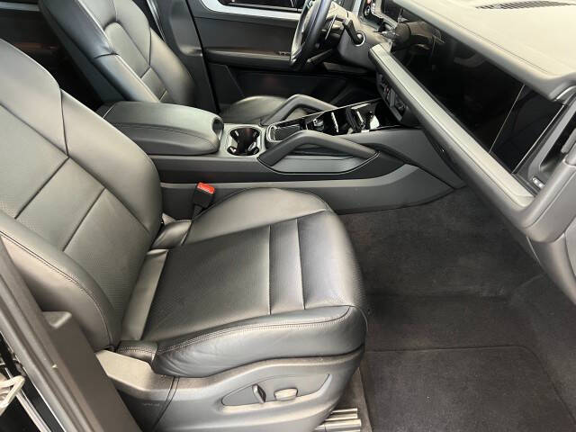 2024 Porsche Cayenne