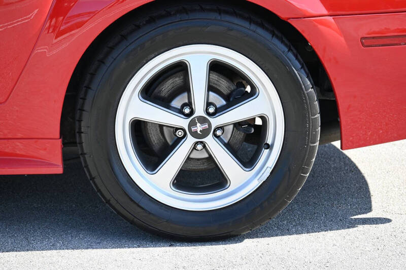 2004 Ford Mustang Mach 1 Premium