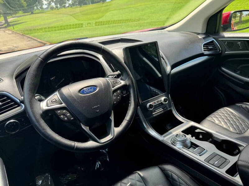 2024 Ford Edge Titanium