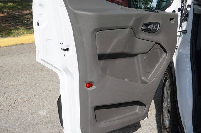 2024 Ford Transit 350 XLT